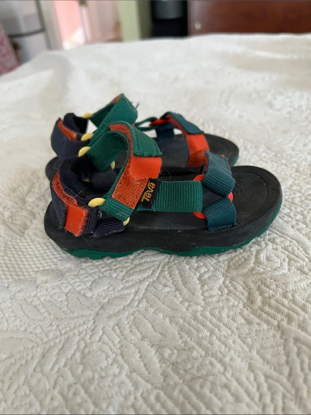 Teva Kids Colorblock Sandals in Green, Orange & Navy SIZE 5